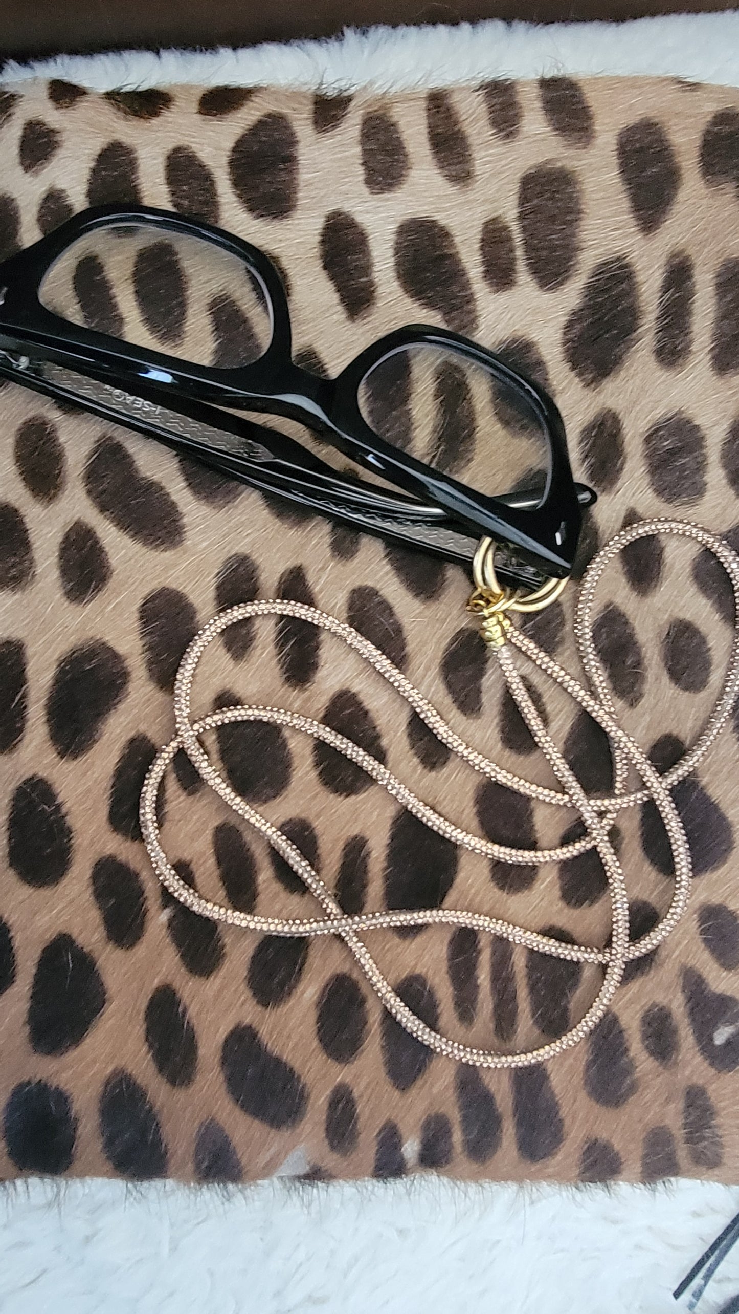 Necklace eyeglasses holders are both functional and beautiful